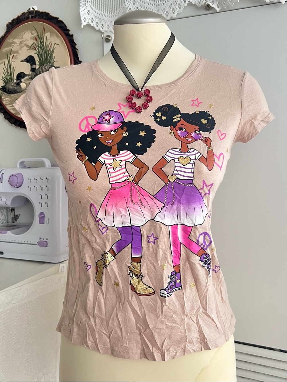 Y2K style tan Graphic babyTee with Colorful Twin Doll Print